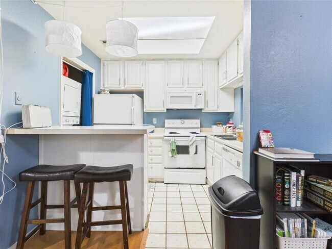 Foto del edificio - 806 W 24th St