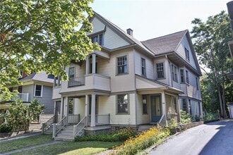 Building Photo - 294 Laburnam Crescent