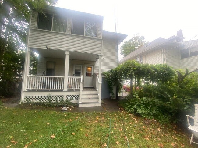 Foto del edificio - 814 Belmont St