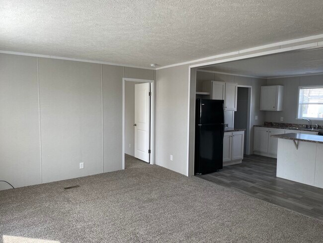 Foto del edificio - 46000 Geddes Rd