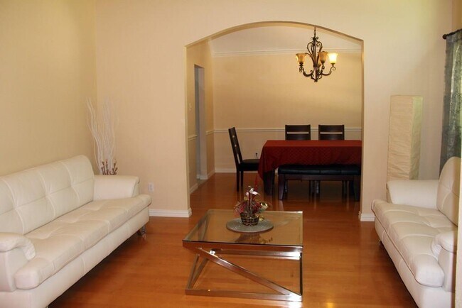 Foto del edificio - 4116 Eastleigh Dr