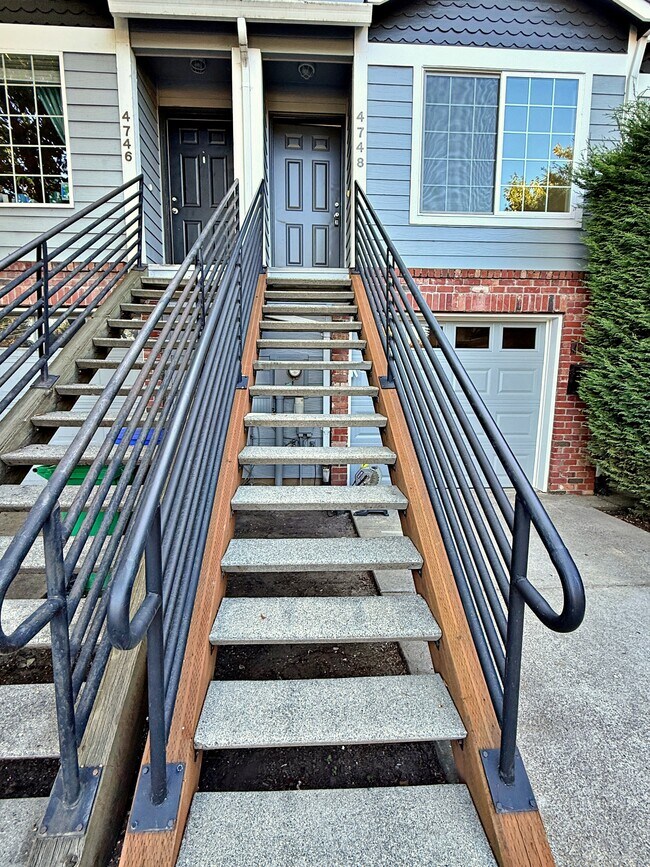 Photo - 4748 Southeast Milwaukie Avenue Townhome