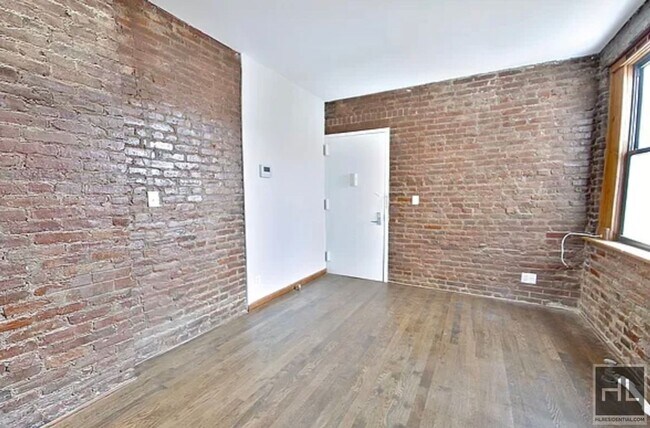 Foto del edificio - 3 BED WITH PRIVATE ROOF DECK IN PRIME EAST...