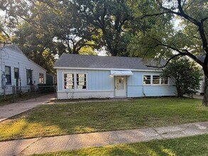 Building Photo - 1252 Dudley Ln