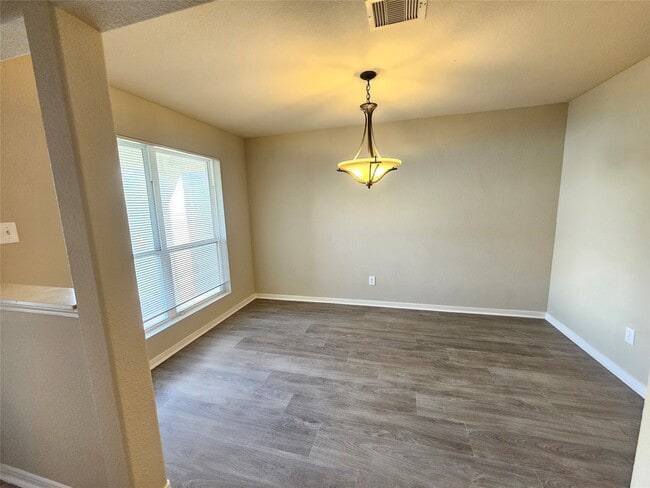 Foto del edificio - 11015 Walkup Way