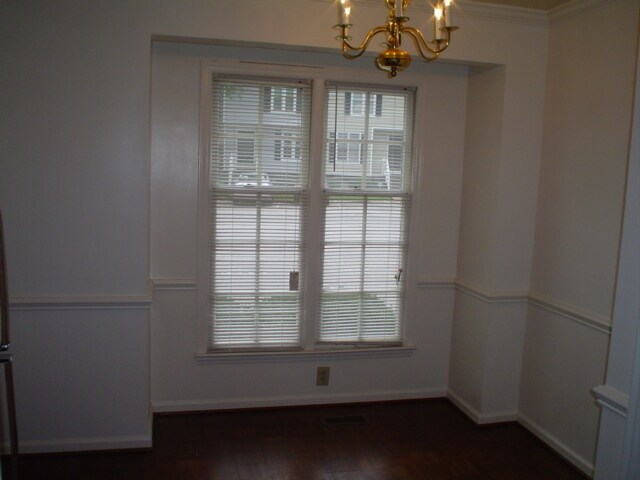 Building Photo - Location! Cozy Deck with view of Creek! La...