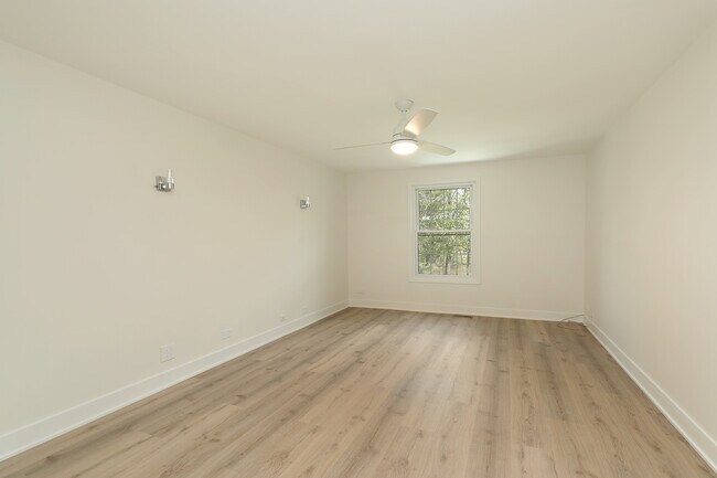 Foto del edificio - 1250 Park Ave W
