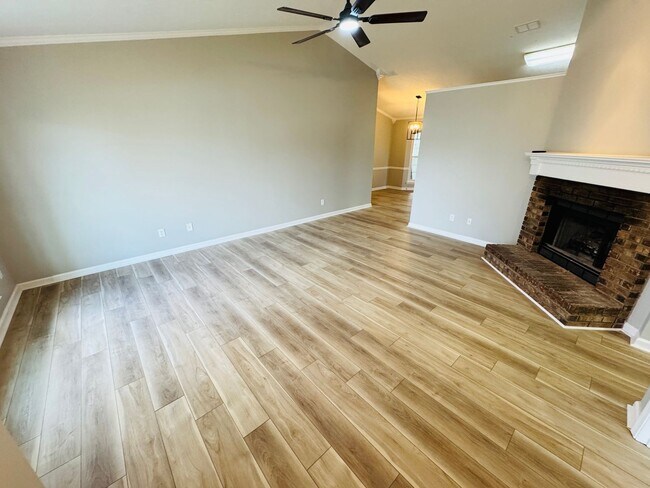 Photo - 3 Bed, 2 Bath, 1336 sqft Home for lease in...