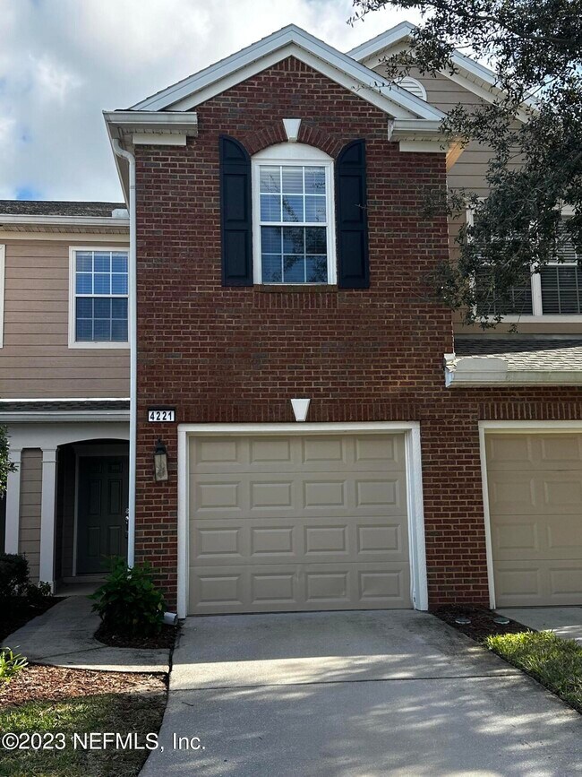 Foto del edificio - 4221 Marblewood Ln