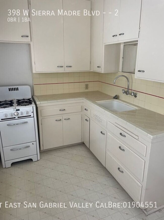 Foto del edificio - 398 W Sierra Madre Blvd