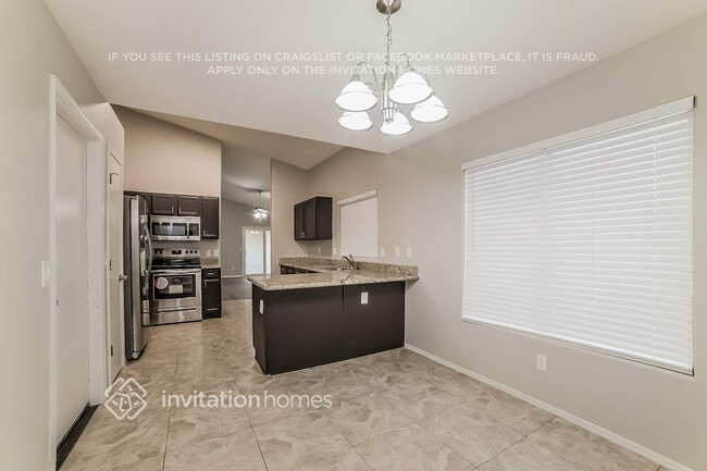 Building Photo - 3111 W Louise Dr