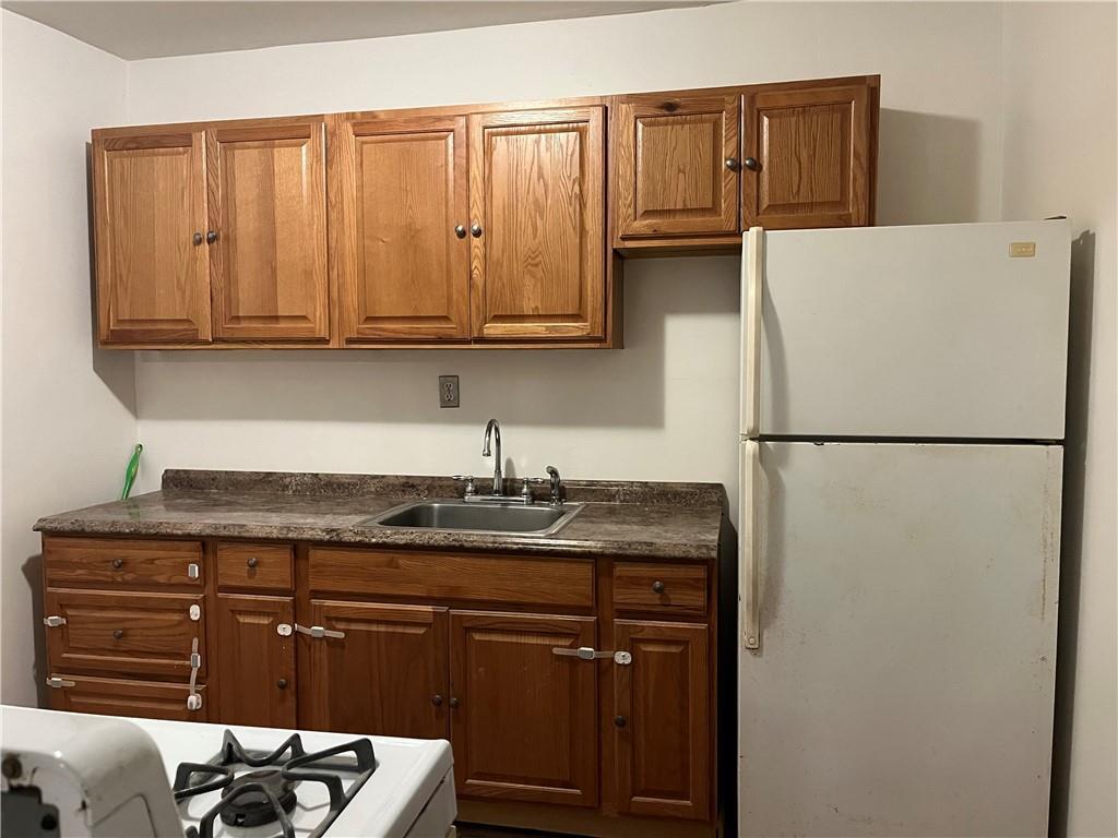 Foto principal - 203 Burnside Ave