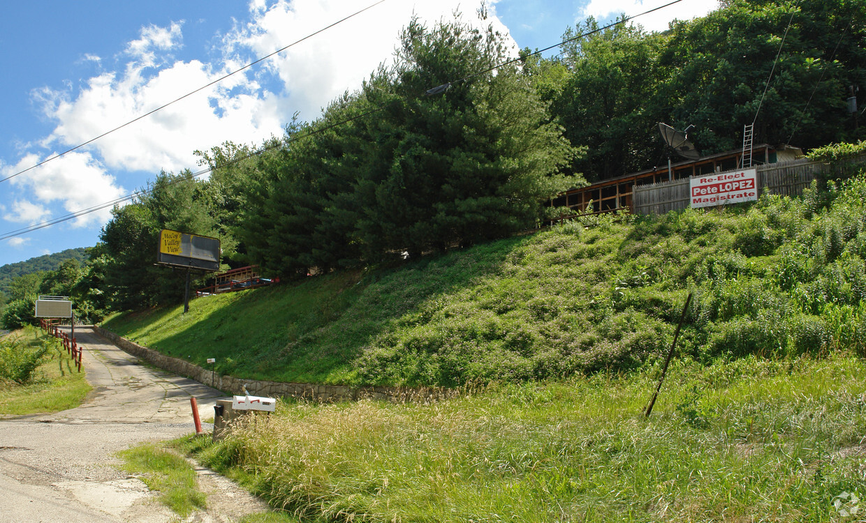 Building Photo - Valley View Apartments