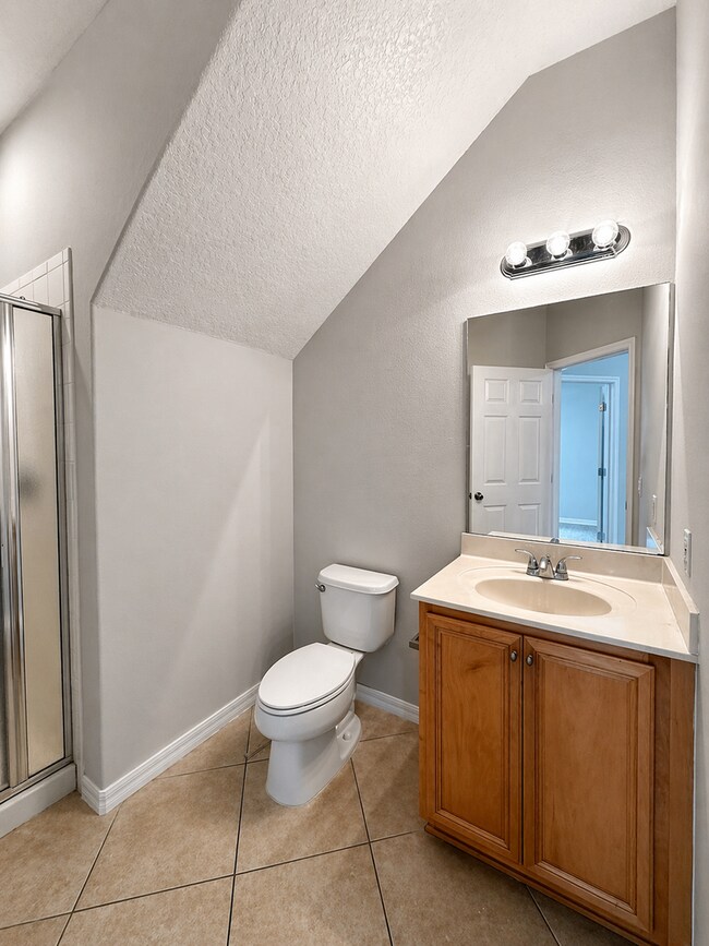 Foto del edificio - Beautiful 3 bedroom 3 bath Townhouse in Gated Community!