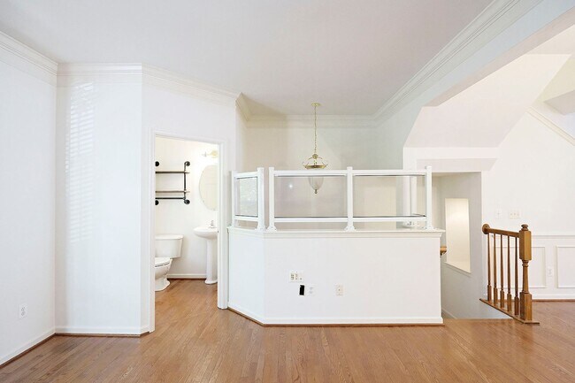 Foto del edificio - Pet-Friendly Cherry Hill Townhome