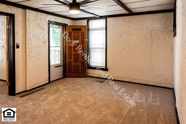 Building Photo - 460 S Elm St