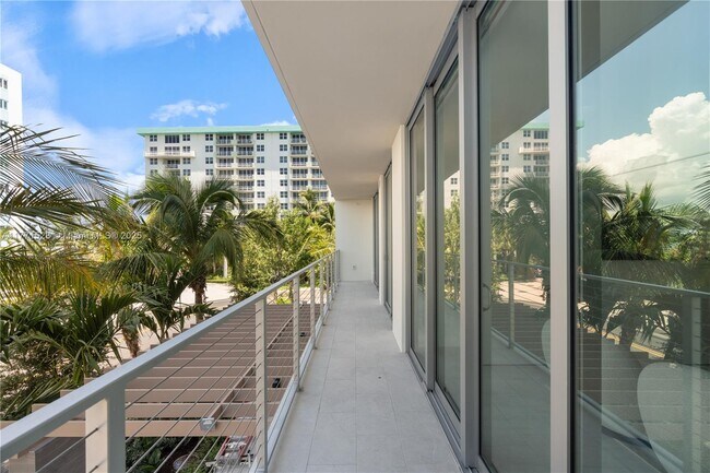 Foto del edificio - 10281 W Bay Harbor Dr