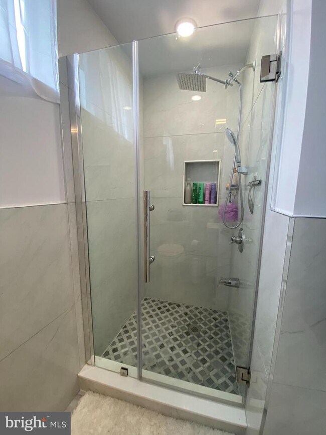 Foto del edificio - 636 N 13th St