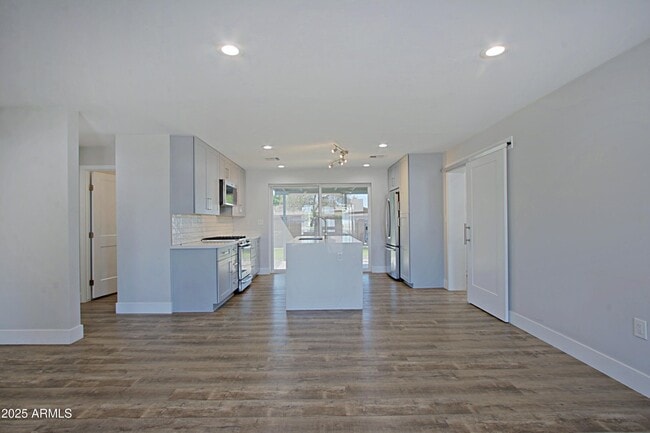 Foto del edificio - 4224 N 36th St
