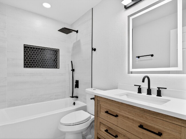 Foto del edificio - 6013 Cedar Ln