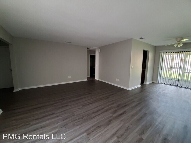 Building Photo - 2 br, 2 bath Room For Rent - 17 Sagebrush