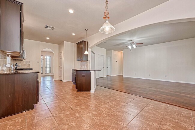 Foto del edificio - 20555 Bonds Creek Ln