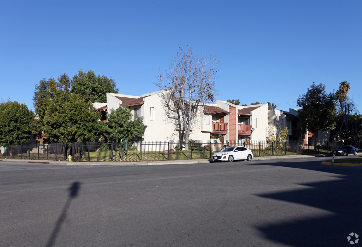 Primary Photo - Keystone Court Apartments