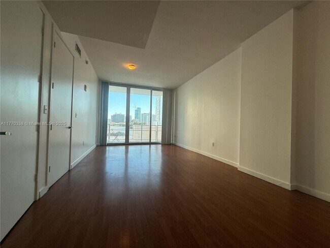 Foto del edificio - 2200 NE 4th Ave
