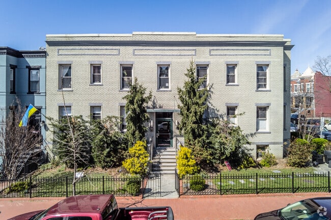 Building Photo - 1718 1st St NW