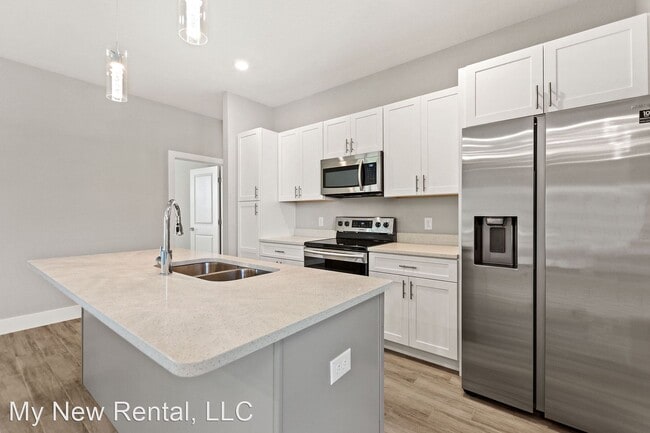 Building Photo - 4 br, 2 bath House - 249 Aster Court