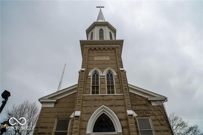 Building Photo - 136 W Church St