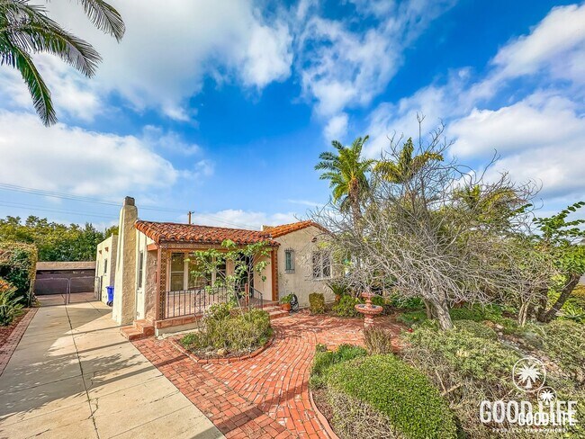 Foto del edificio - Beautiful Spanish Revival 3BR Home with Spacious Yard!