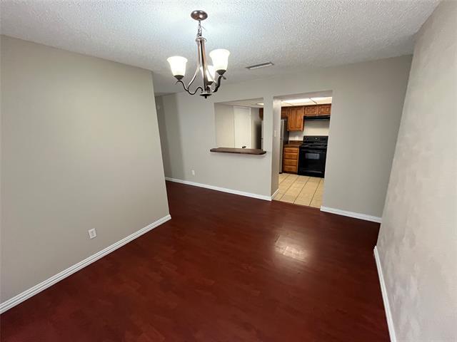 Building Photo - 2202 Spicewood Ln