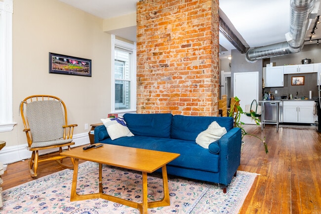 Building Photo - 3020 Hackberry St