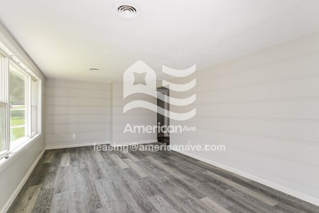 Foto del edificio - 9207 Bobb Ave