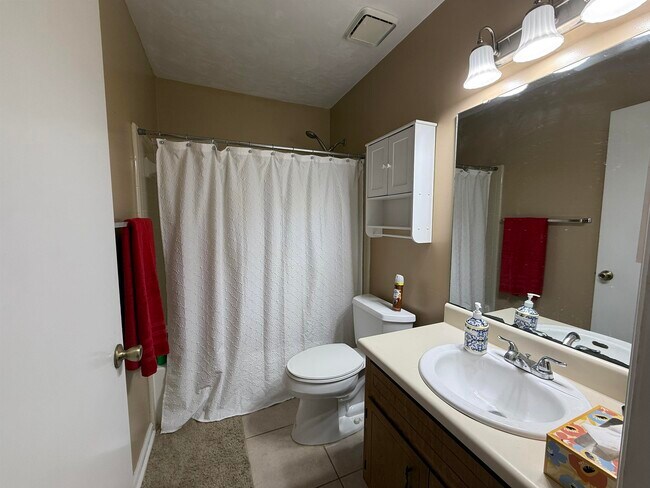 Foto del edificio - 2428 Talco Hills Dr