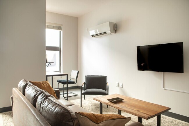 Foto del edificio - 333 W State St