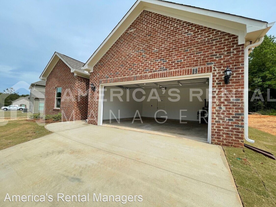 Foto principal - 4 br, 2 bath House - 15597 Crimson Ridge C...