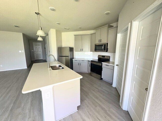 Foto del edificio - 8978 Fair Oaks Dr