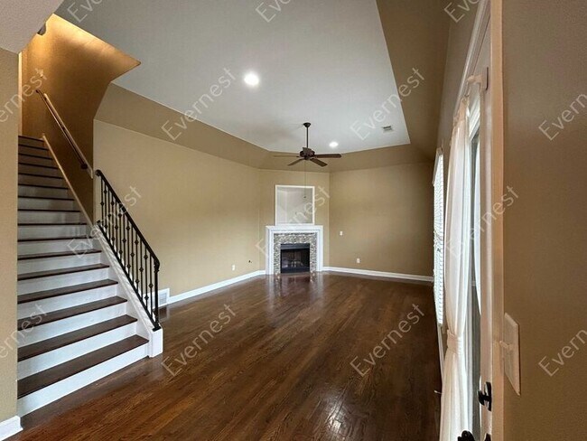 Building Photo - 4886 Fox Springs Dr