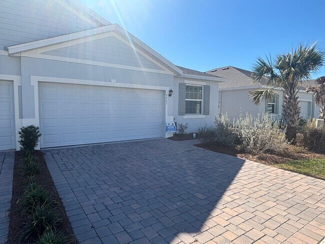 Building Photo - Charming House with tons of Amenities (all...