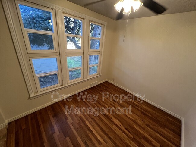 Foto del edificio - 1203 11th St