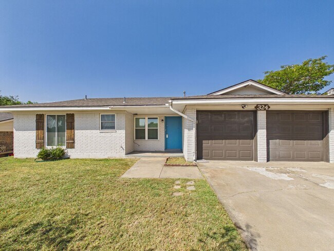 Foto del edificio - 324 NW Compass Dr