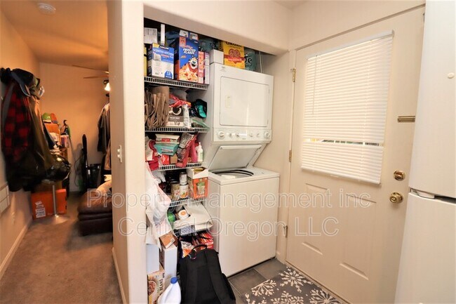Foto del edificio - 425 SE McKinley Ave