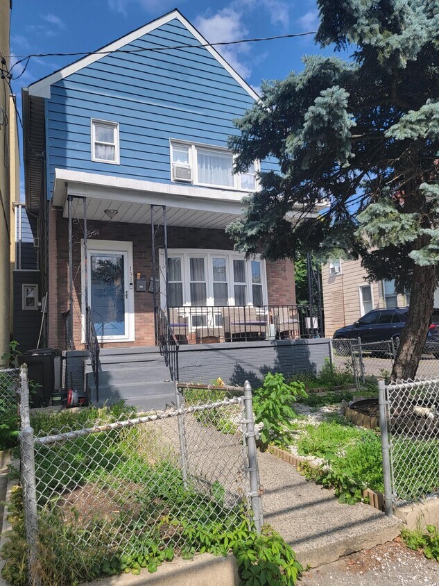 192 Pearsall Ave, Jersey City, NJ 07305 Condo for Rent in Jersey City