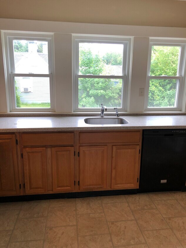 123 Cross St, Hanover, MA 02339 Townhome Rentals in Hanover MA