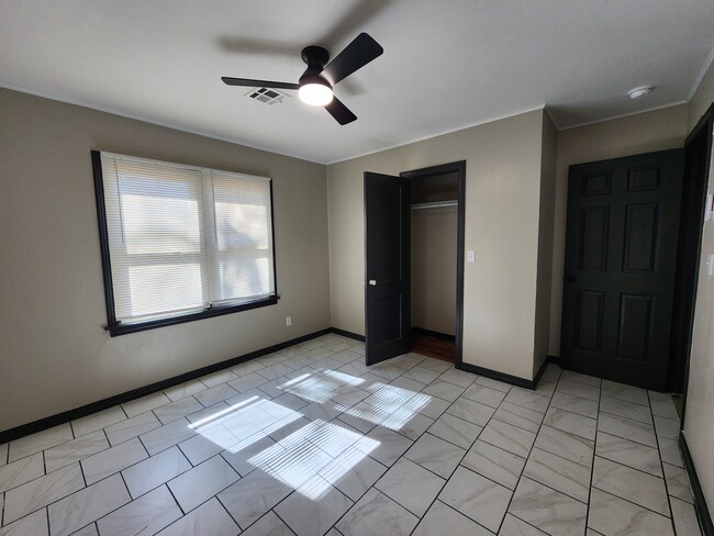 Foto del edificio - 3117 SW 37th St