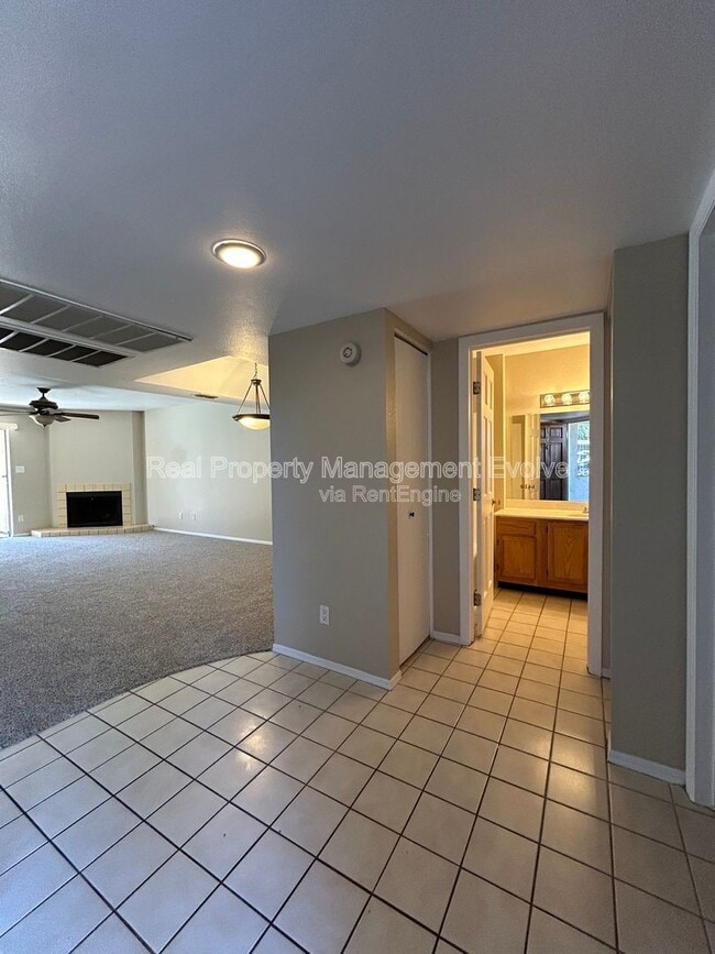 Building Photo - 9465 N 92nd St