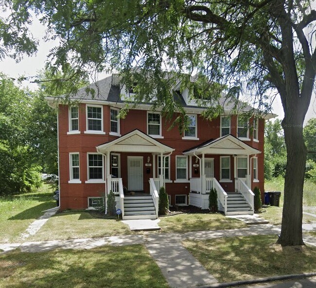 Building Photo - 86 Englewood St