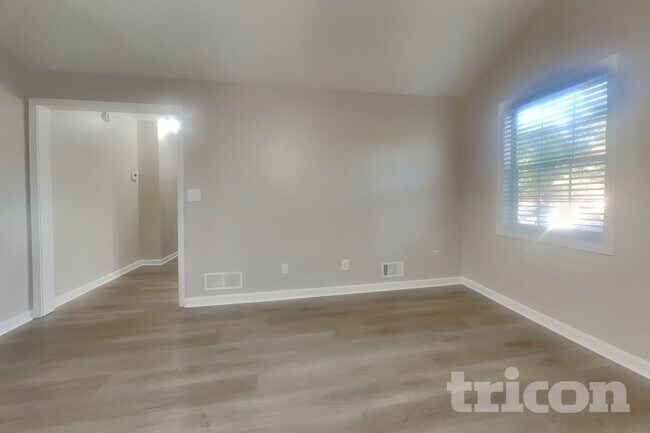 Foto del edificio - 2407 Windridge Dr NE